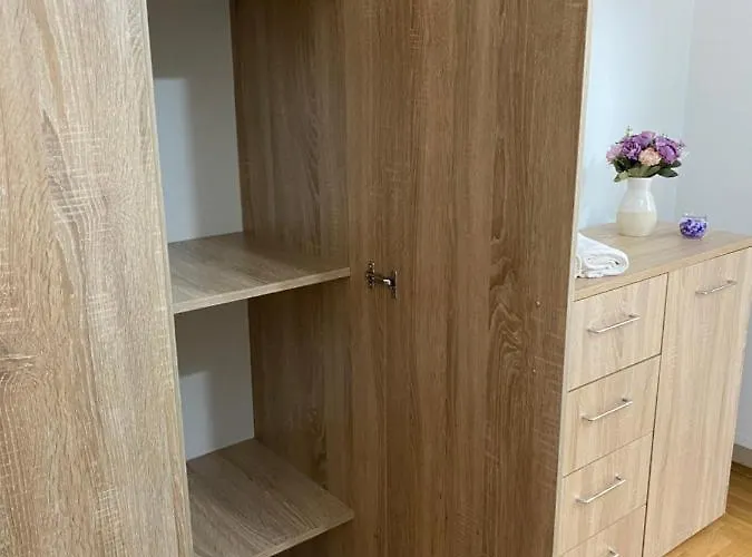 Ejna * سراييفو